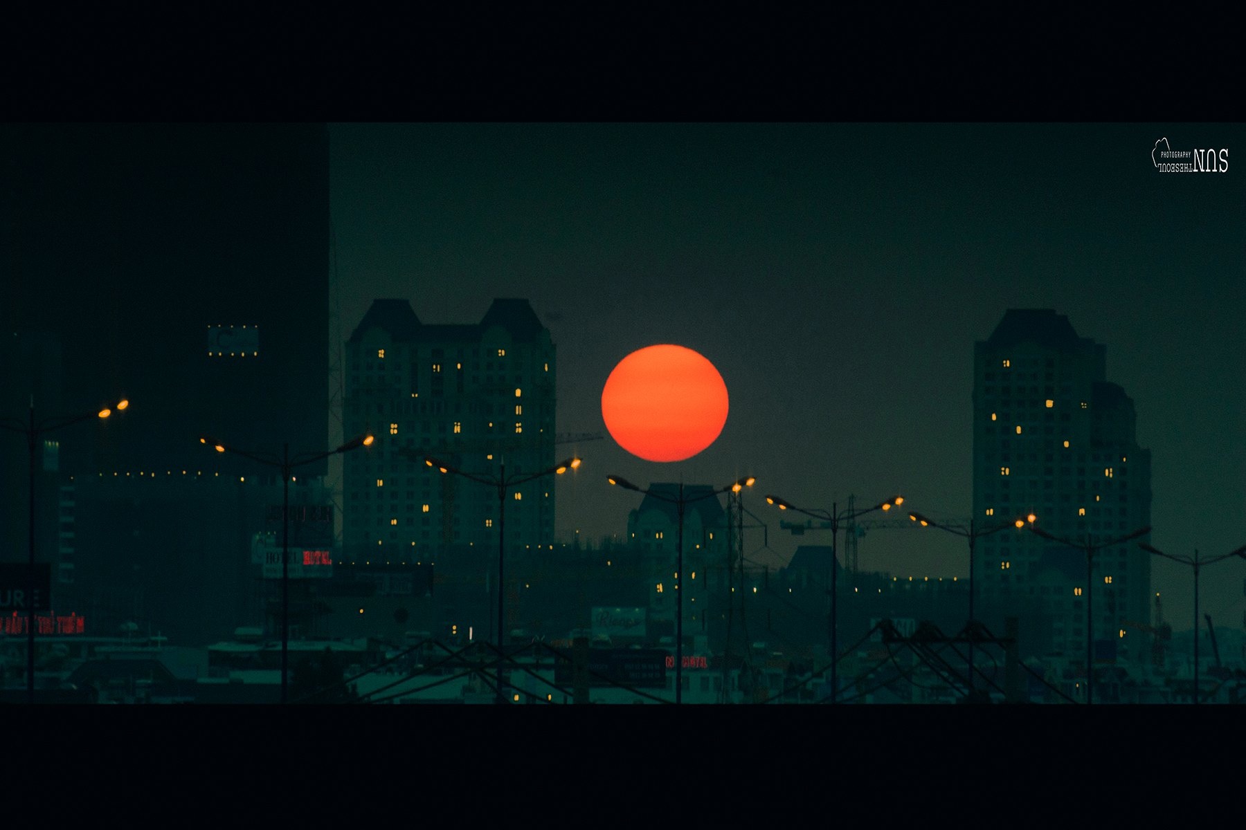 Binh minh hoang hon o Sai Gon anh 2