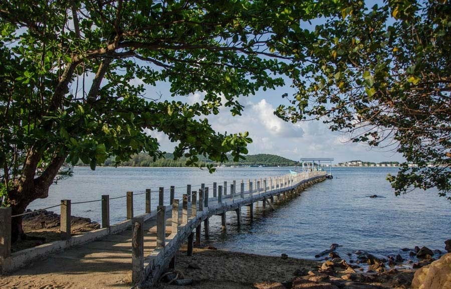 Den Hon Dam lam Robinson thoi hien dai hinh anh