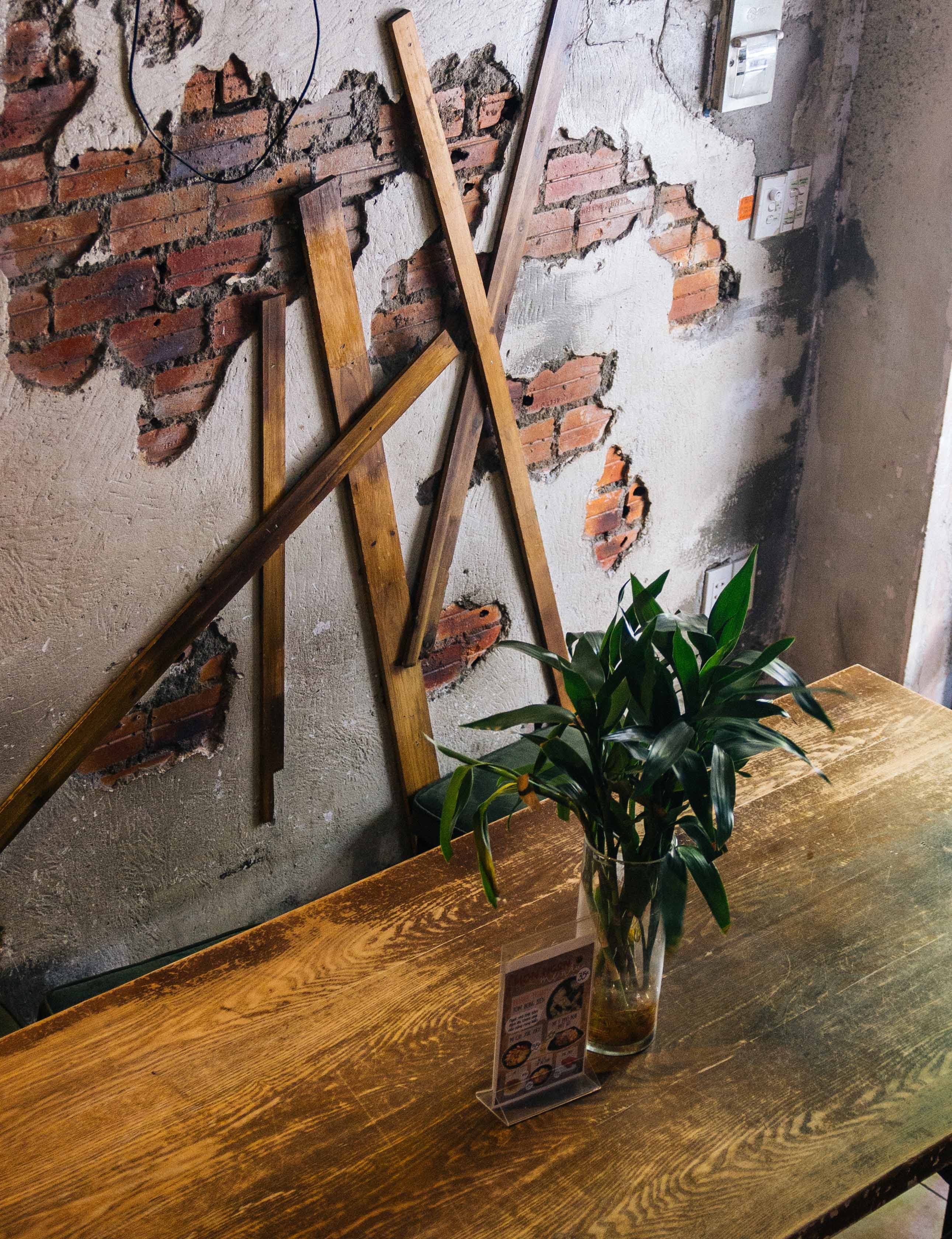 Quan ca phe cho cac thanh song ao anh 9