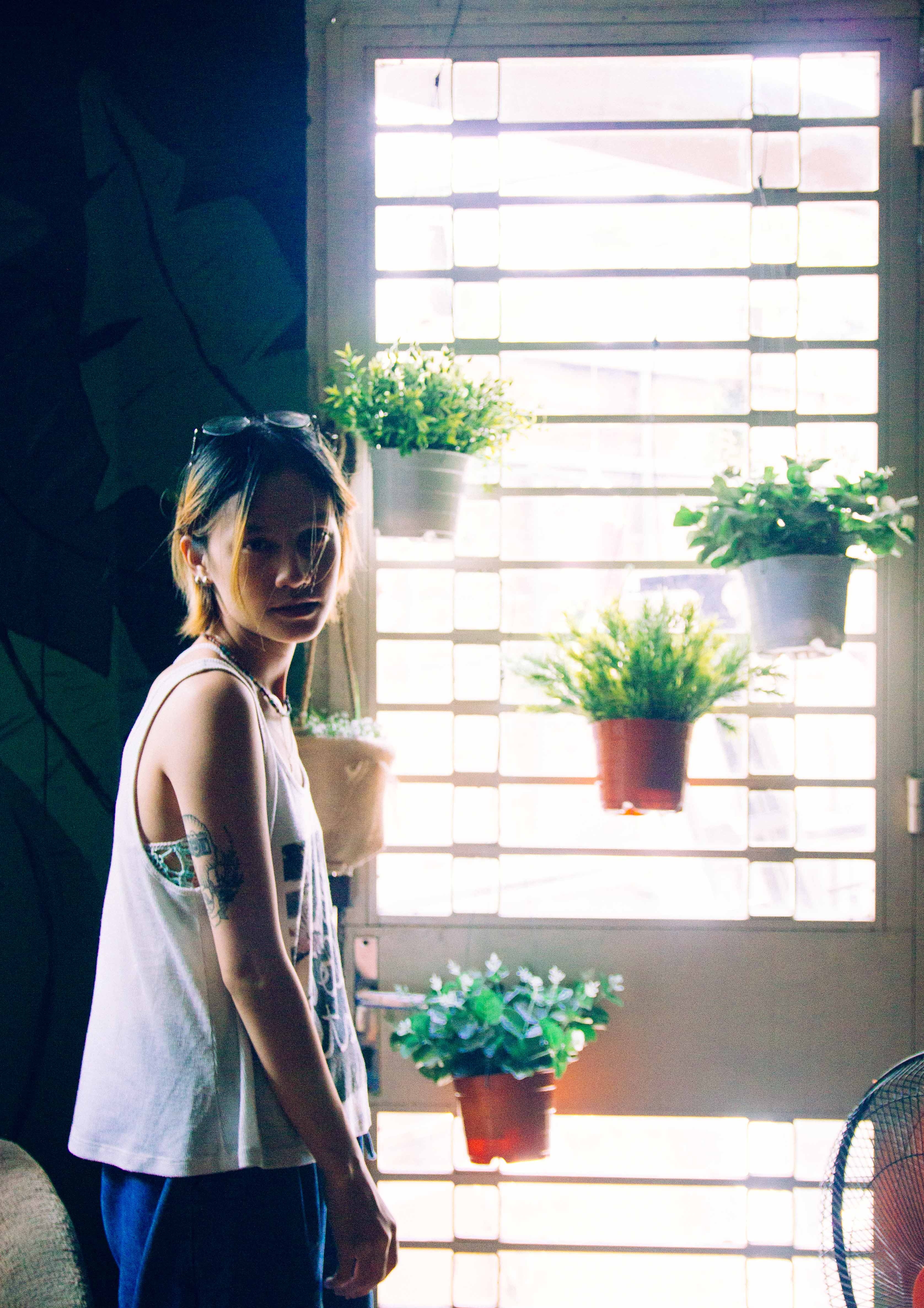 Quan ca phe cho cac thanh song ao anh 7