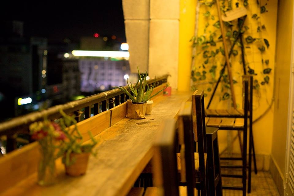 Quan ca phe tong vang anh 6