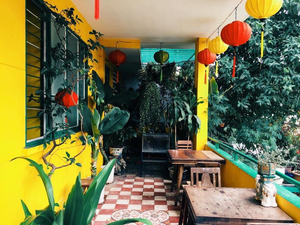 Quan ca phe tong vang anh 1