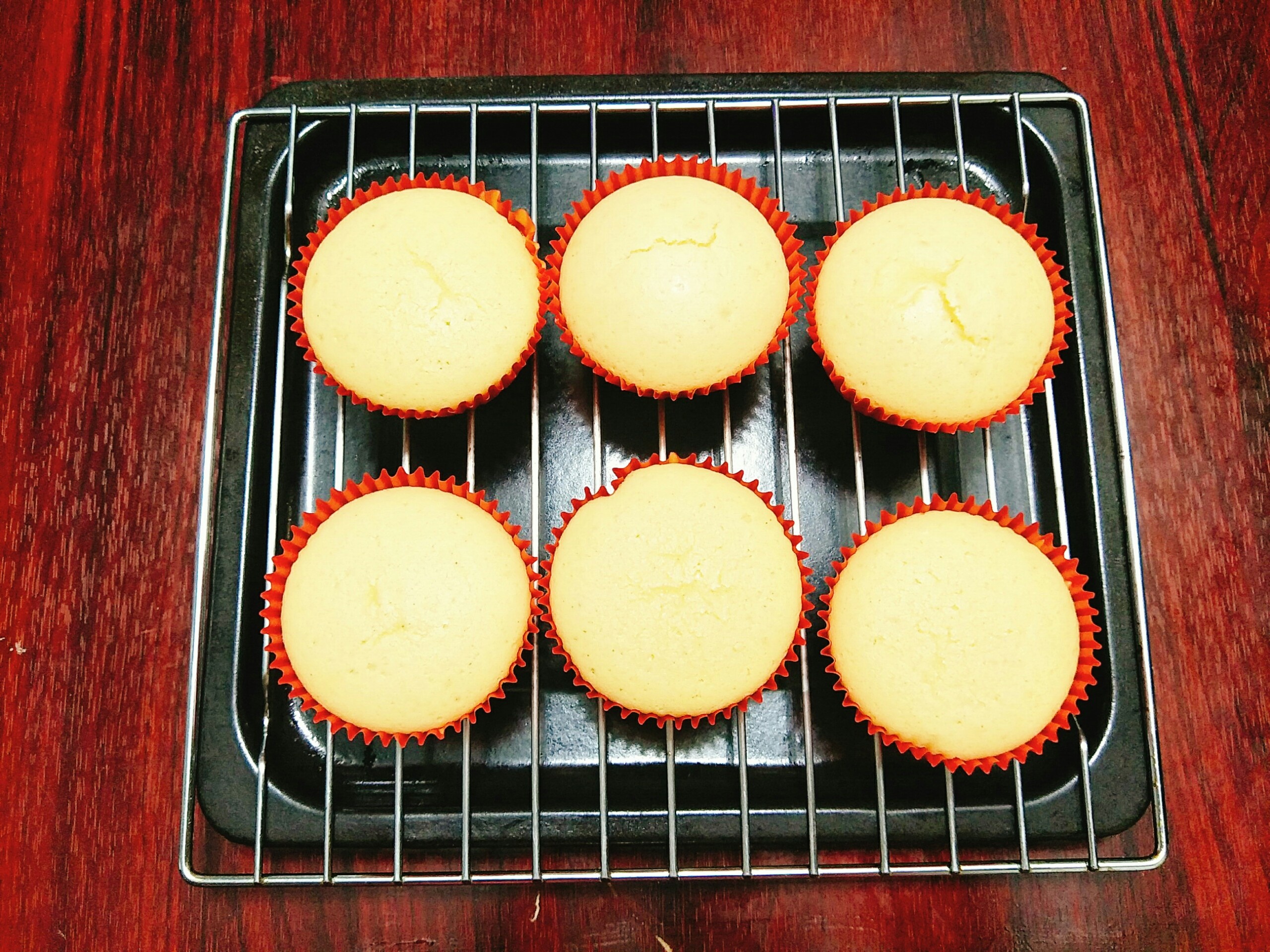 Huong dan lam banh cupcake anh 6