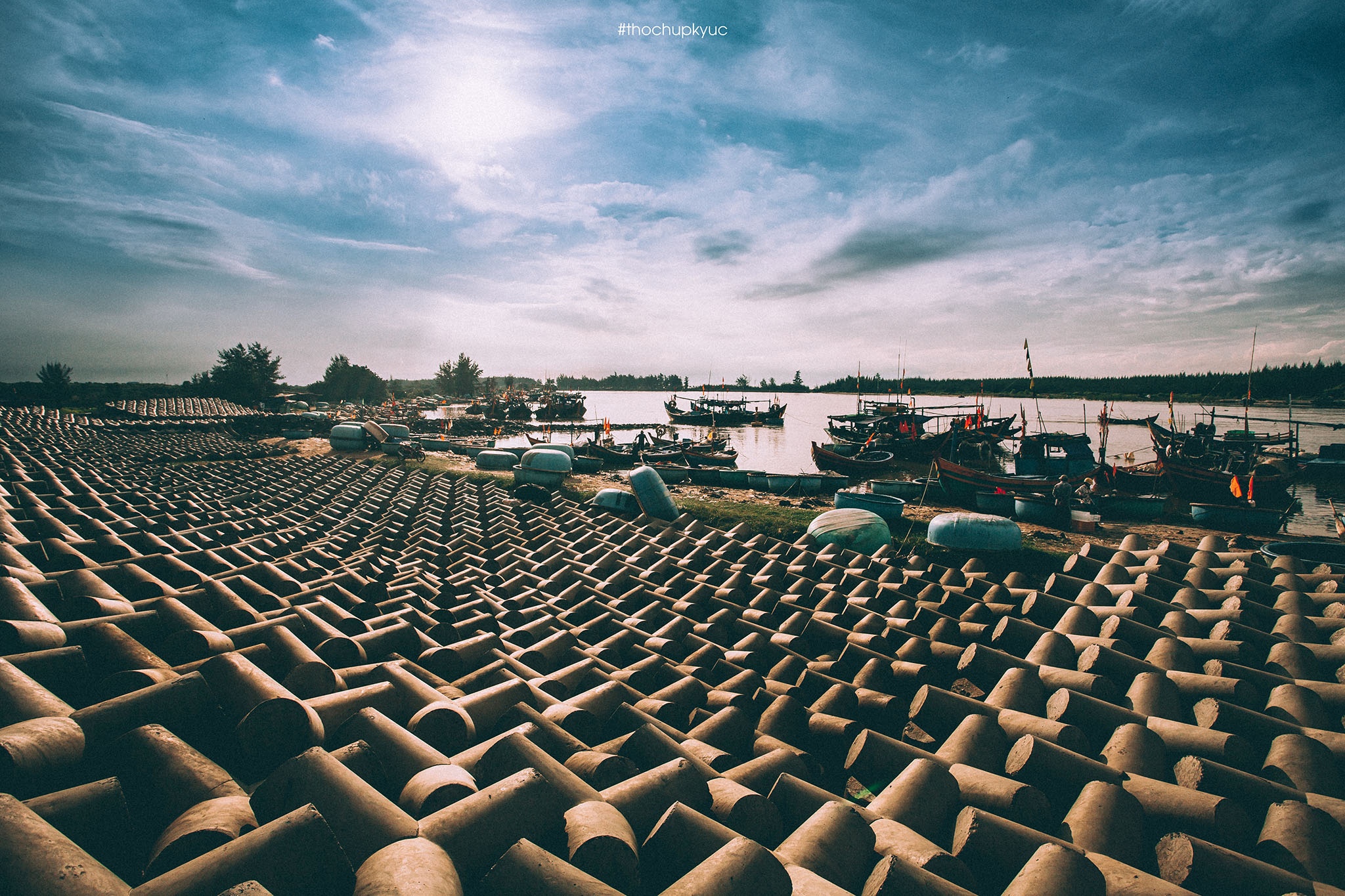 Cang ca Loc An: Net dep moc mac cua nguoi dan mien bien hinh anh