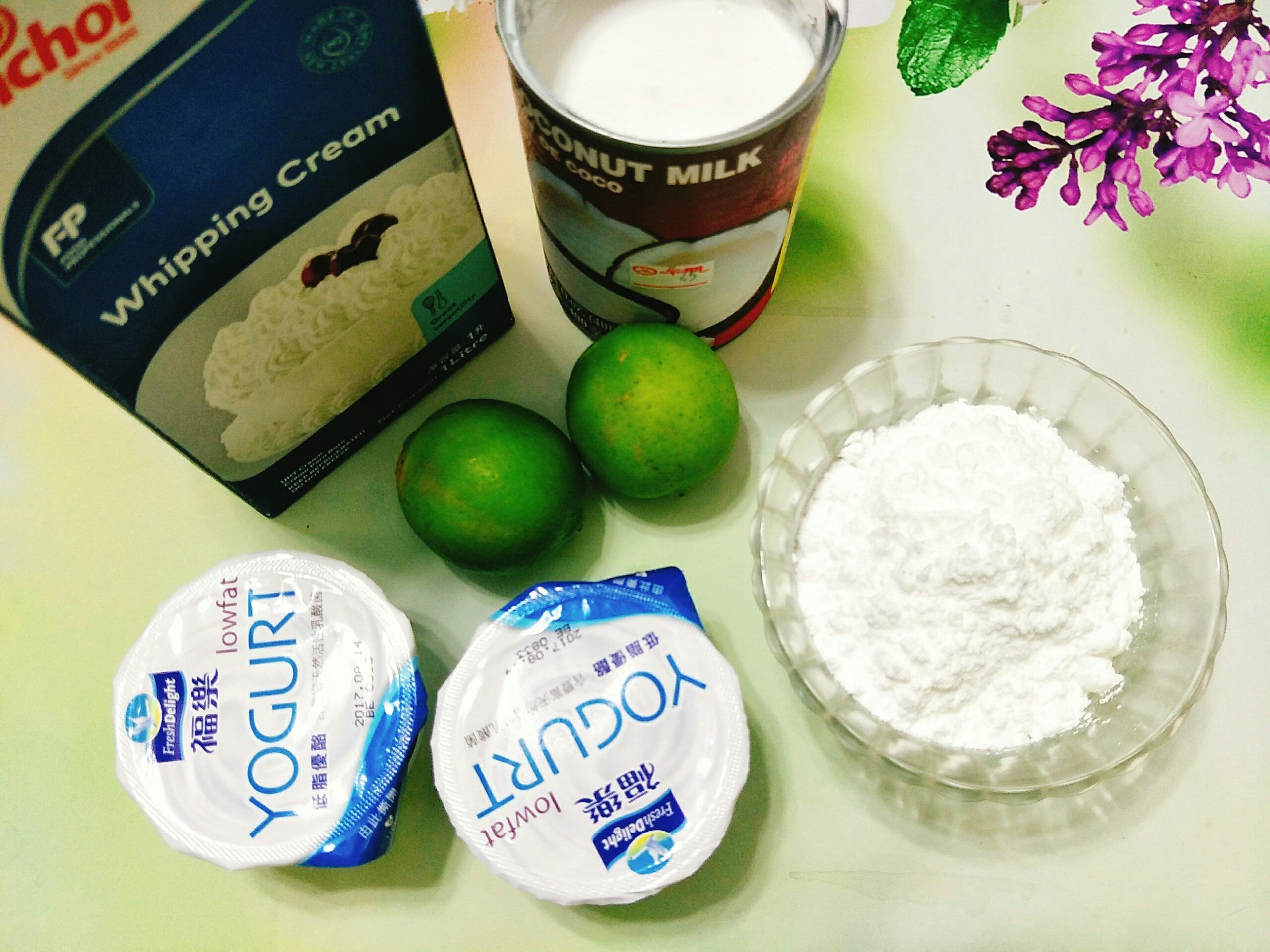 Kem sua chua huong chanh anh 1