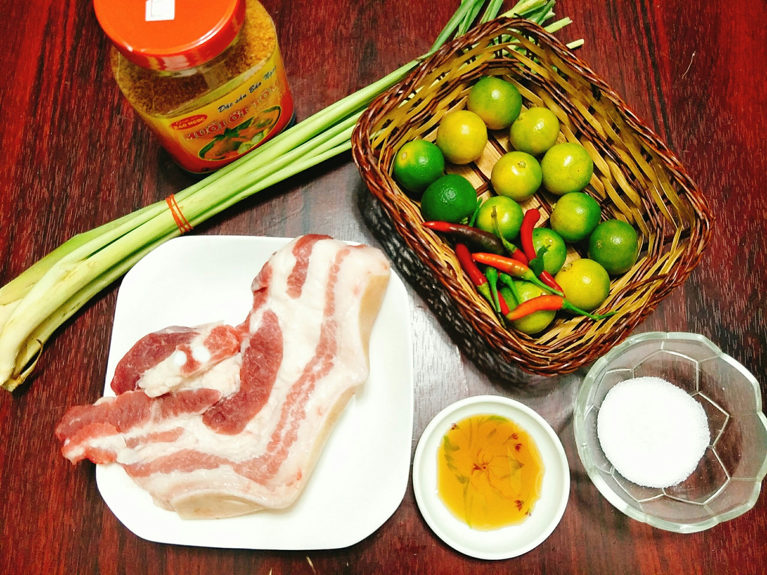 Thit ba chi lac quat anh 1