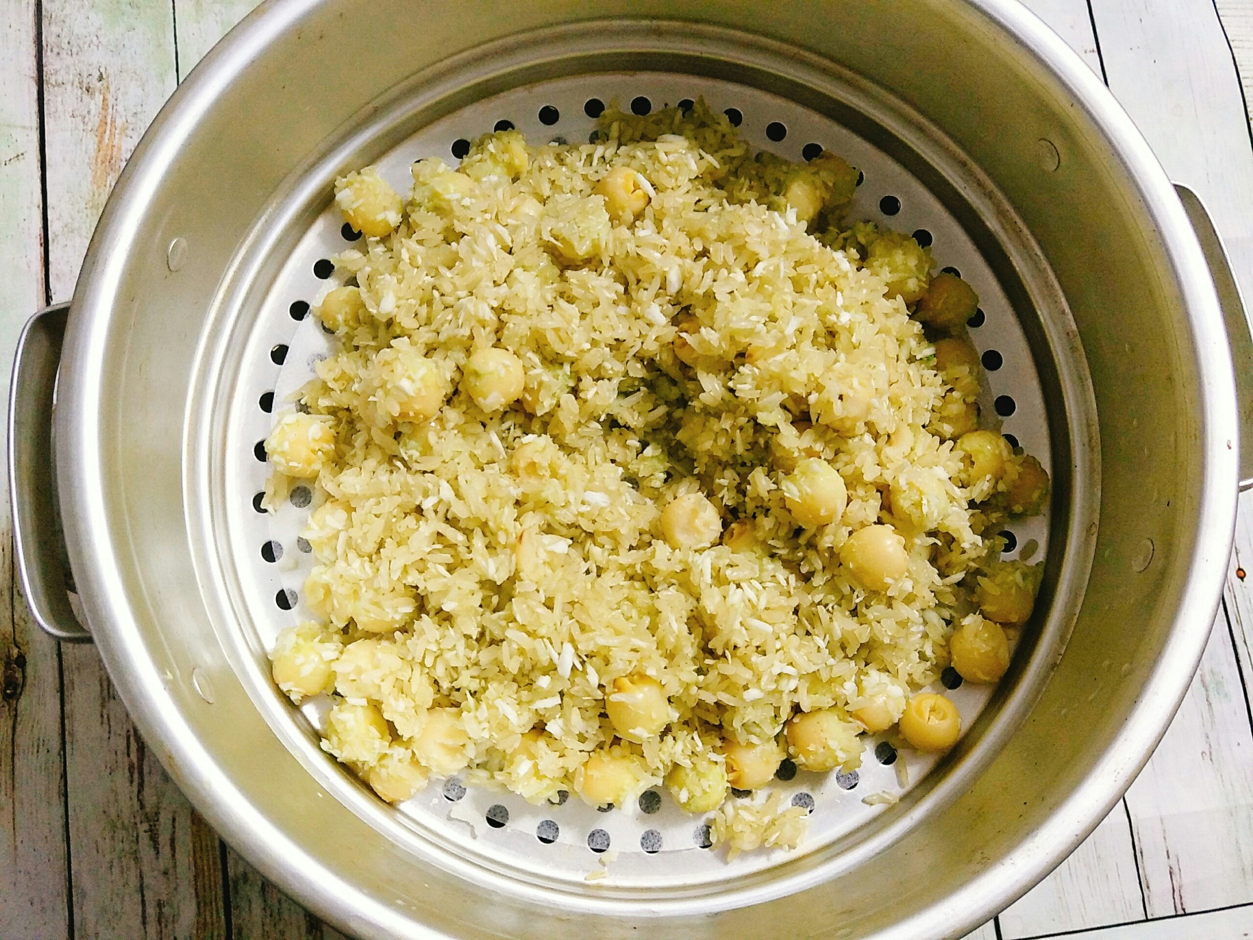 Xoi hat sen la dua anh 6