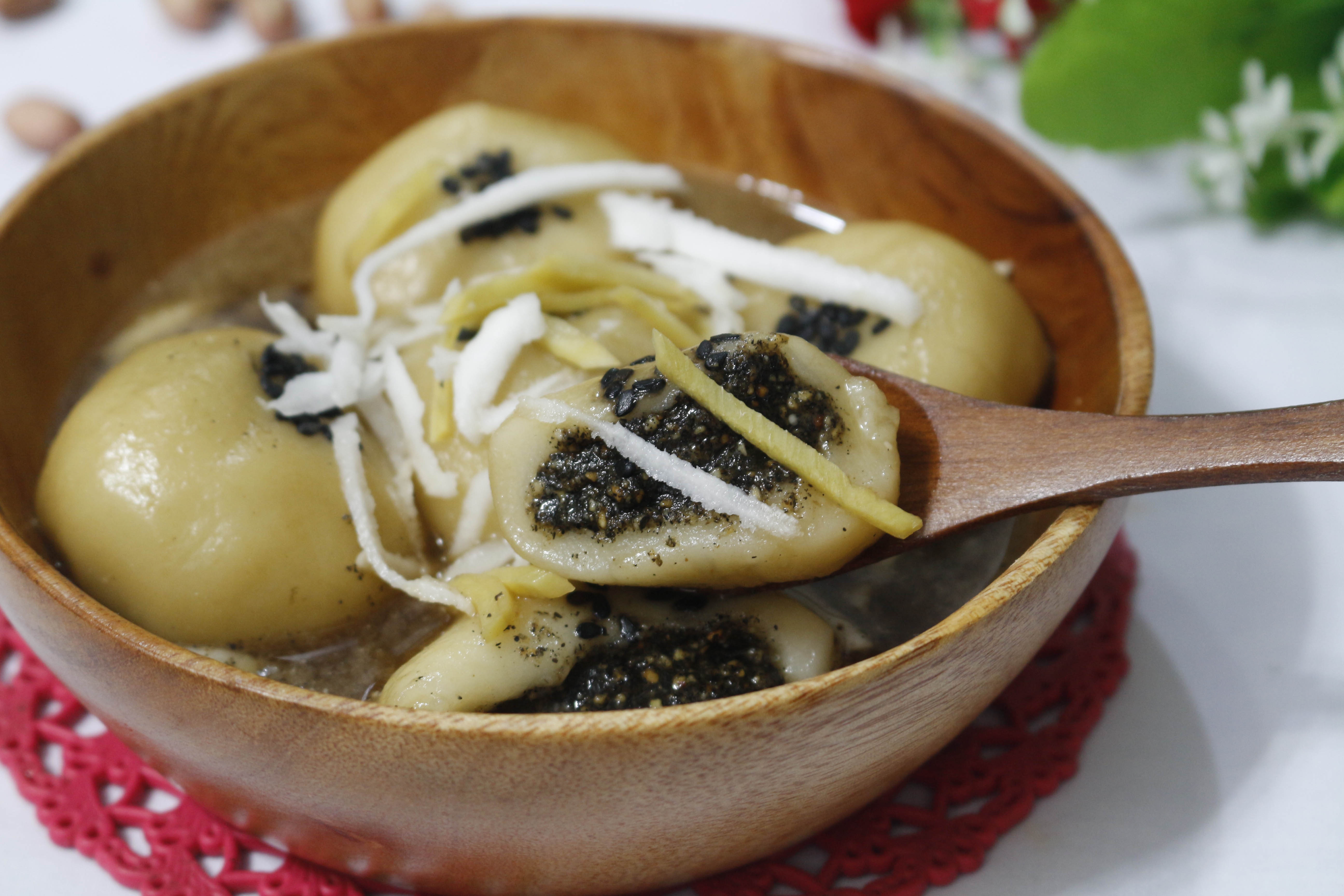 Banh troi tau - mon an thich hop trong ngay tro lanh hinh anh