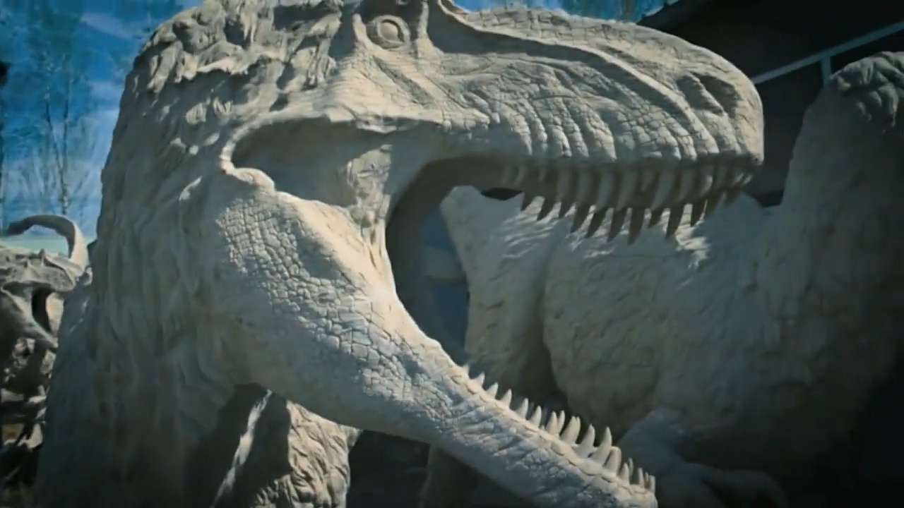 Nguoi dung sau 'su hoi sinh' cua khung long hinh anh