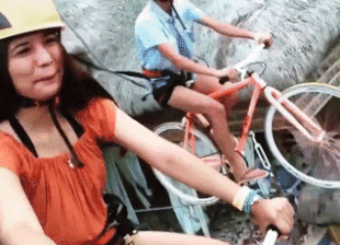 Dap xe tren khong trung hinh anh