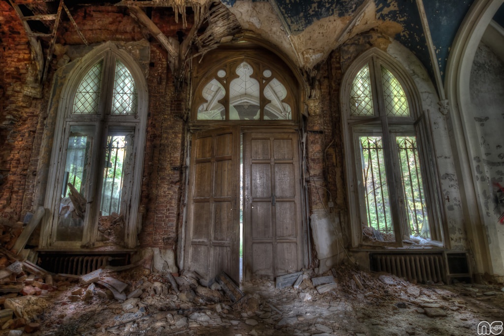 lau dai co nhat nuoc phap anh 6