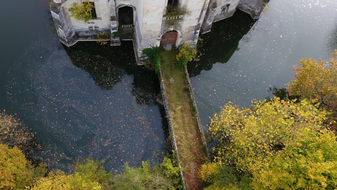 lau dai co nhat nuoc phap anh 3