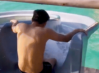 Nhung khach san doc dao gan lien voi bien hinh anh