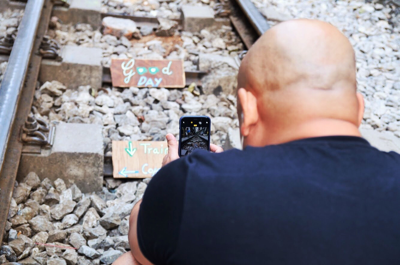 Song ao o xom duong tau Ha Noi anh 6