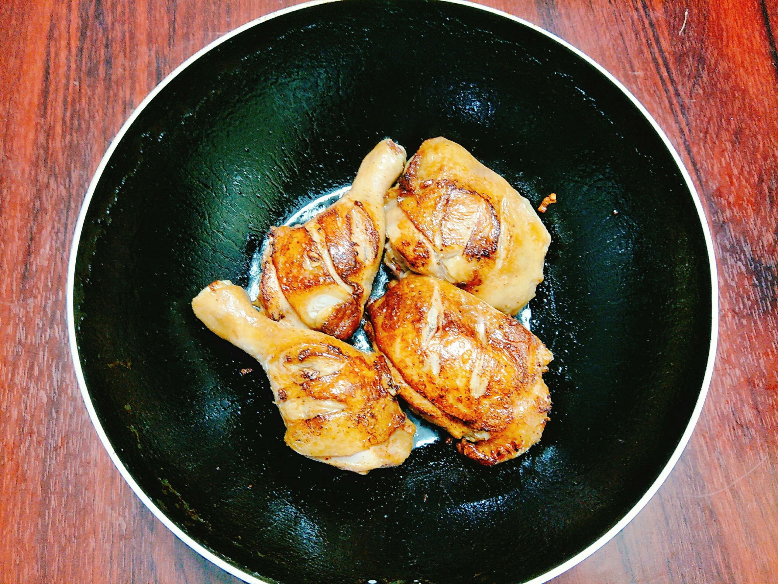 Dui ga om nuoc dua anh 4