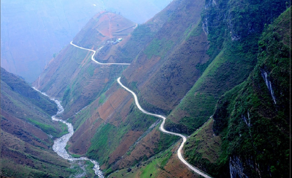 12 cung duong deo hung vi anh 1