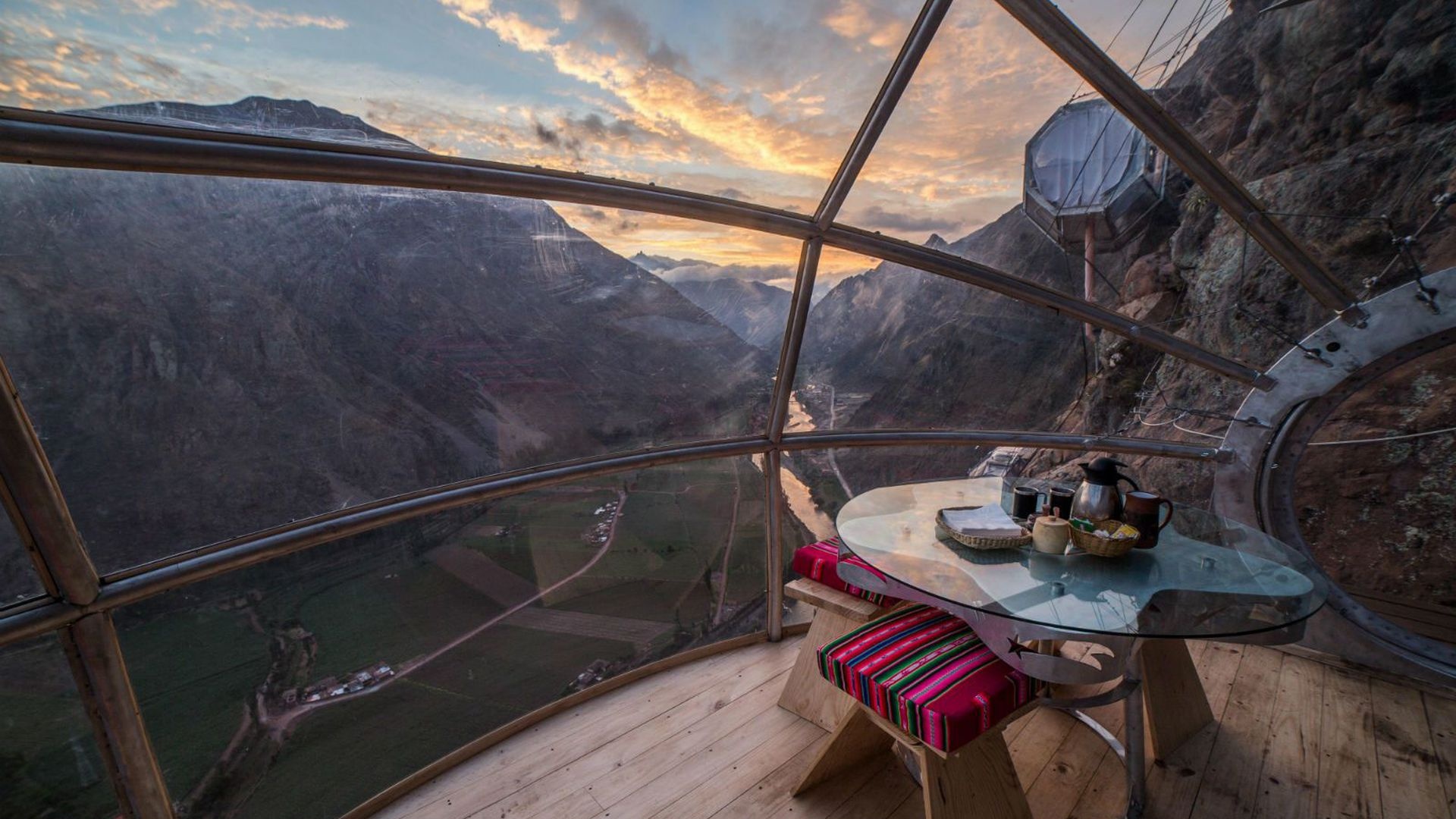 khach san tren vach nui anh 5