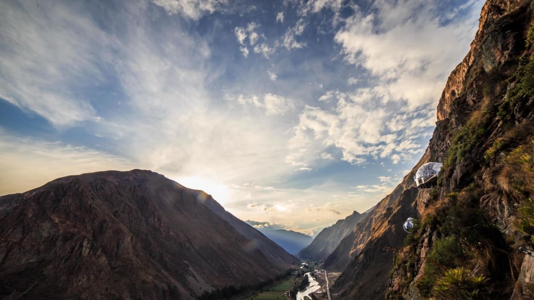 khach san tren vach nui anh 9