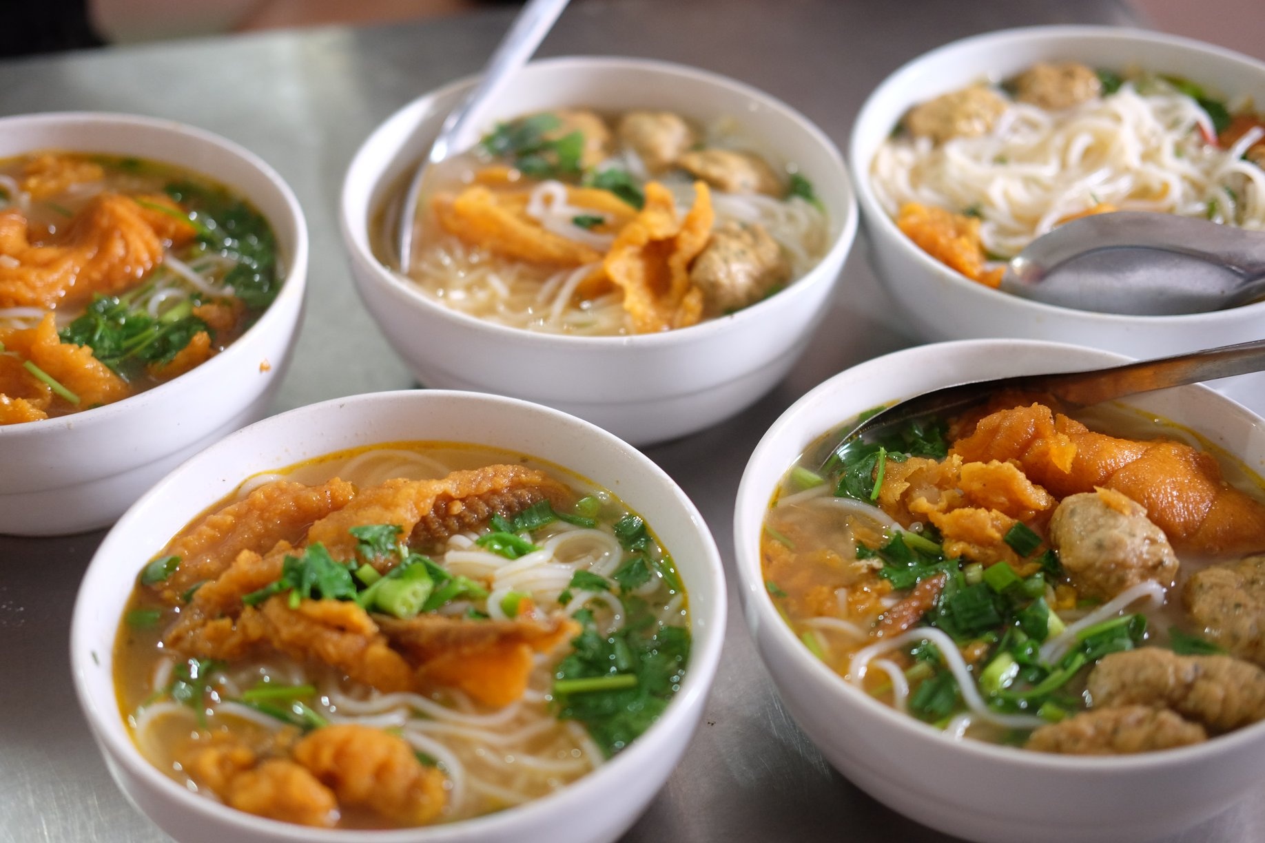 9 tieng trai nghiem am thuc o Hai Phong cua co gai Ha Noi hinh anh