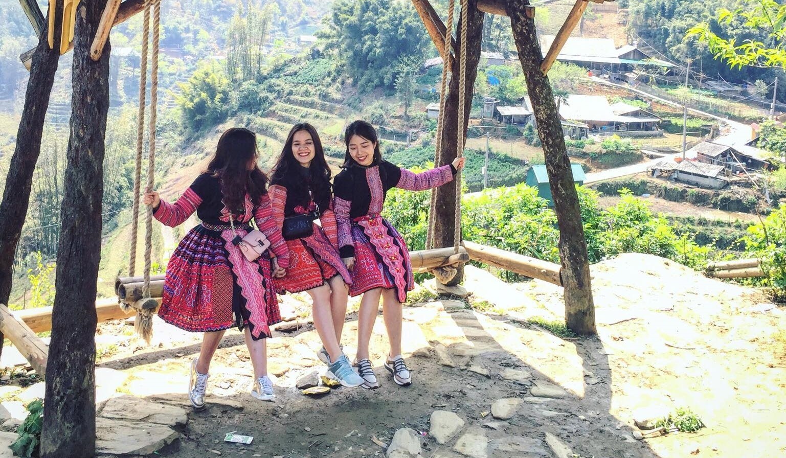 Nghi le 30/4, den Sapa nho check-in nhung diem dep quen loi ve hinh anh