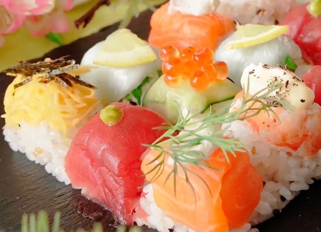 Huong dan lam sushi hinh khoi cuc don gian hinh anh