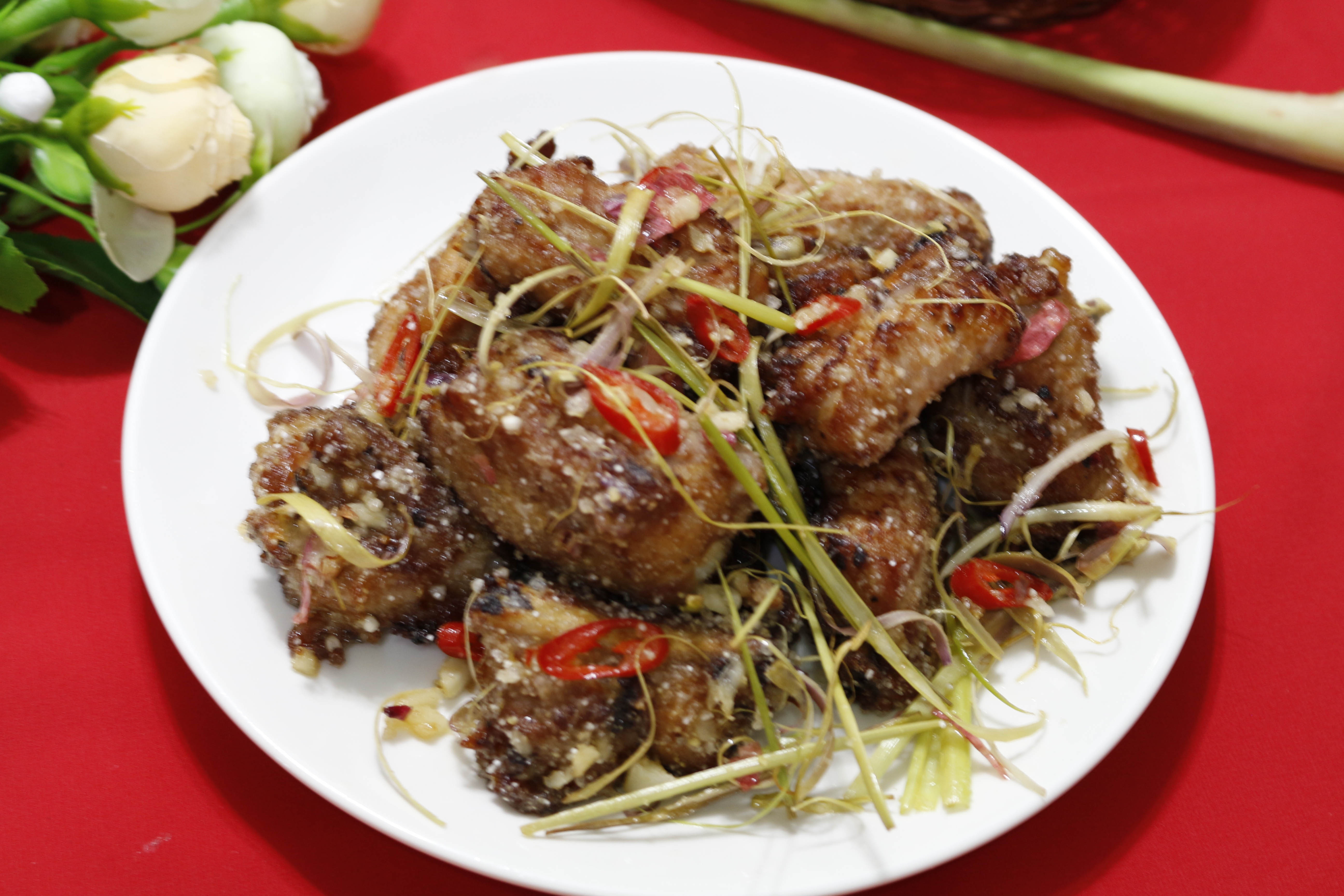 Toi nay an gi: Lam suon rang muoi cho bua toi dam da hinh anh