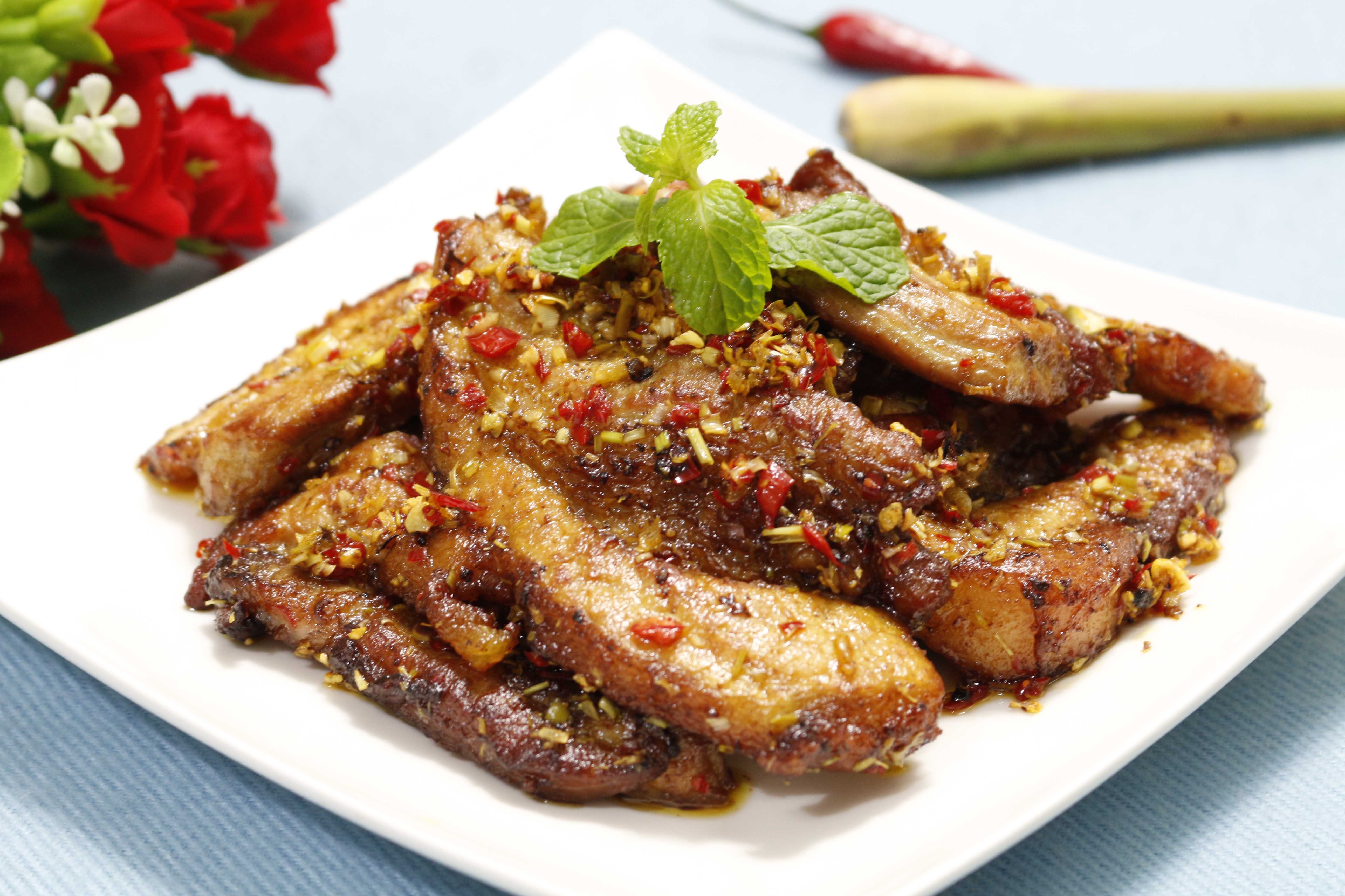 Toi nay an gi: Doi vi voi thit ba chi chien sa ot hinh anh