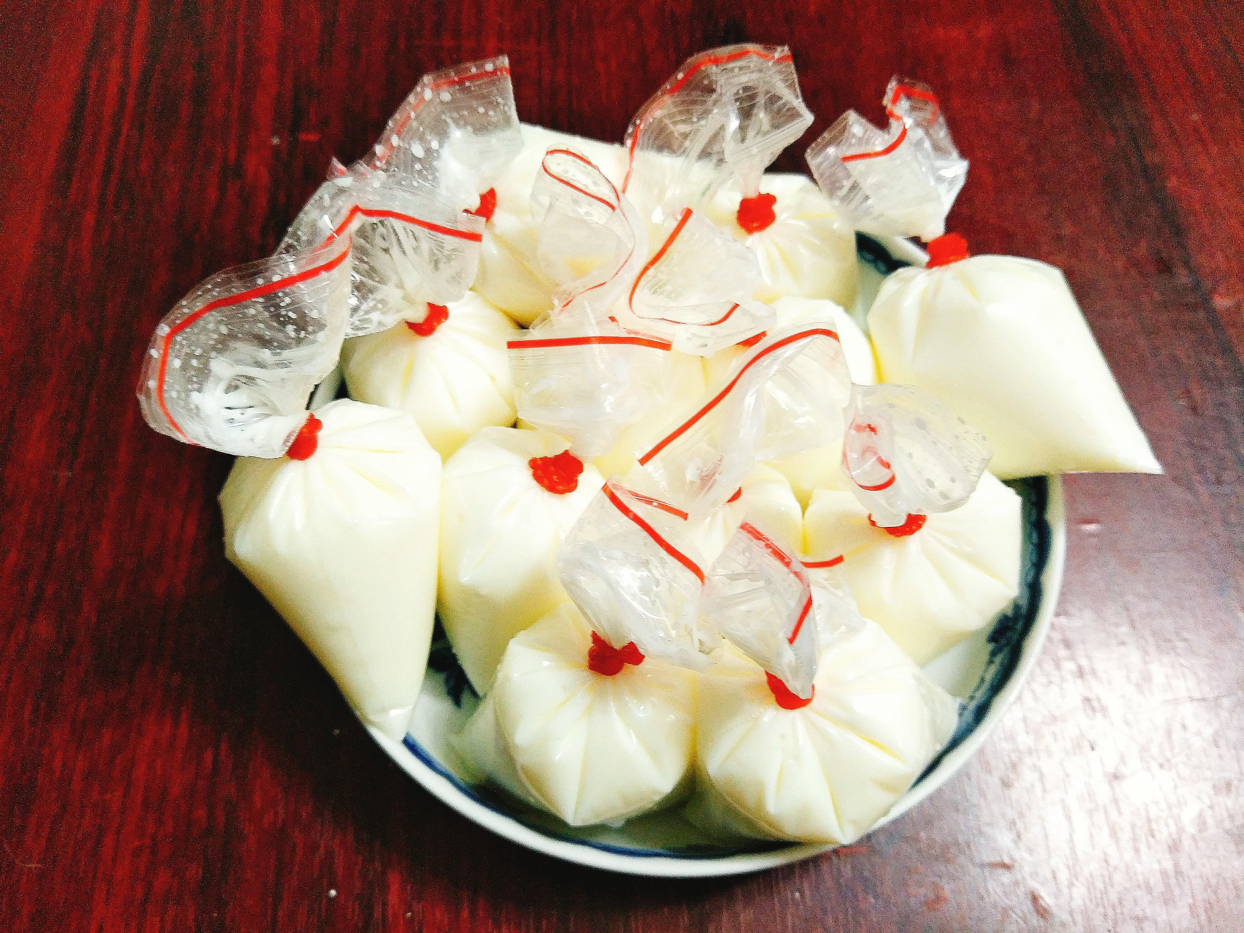 Cach lam sua chua tui anh 4