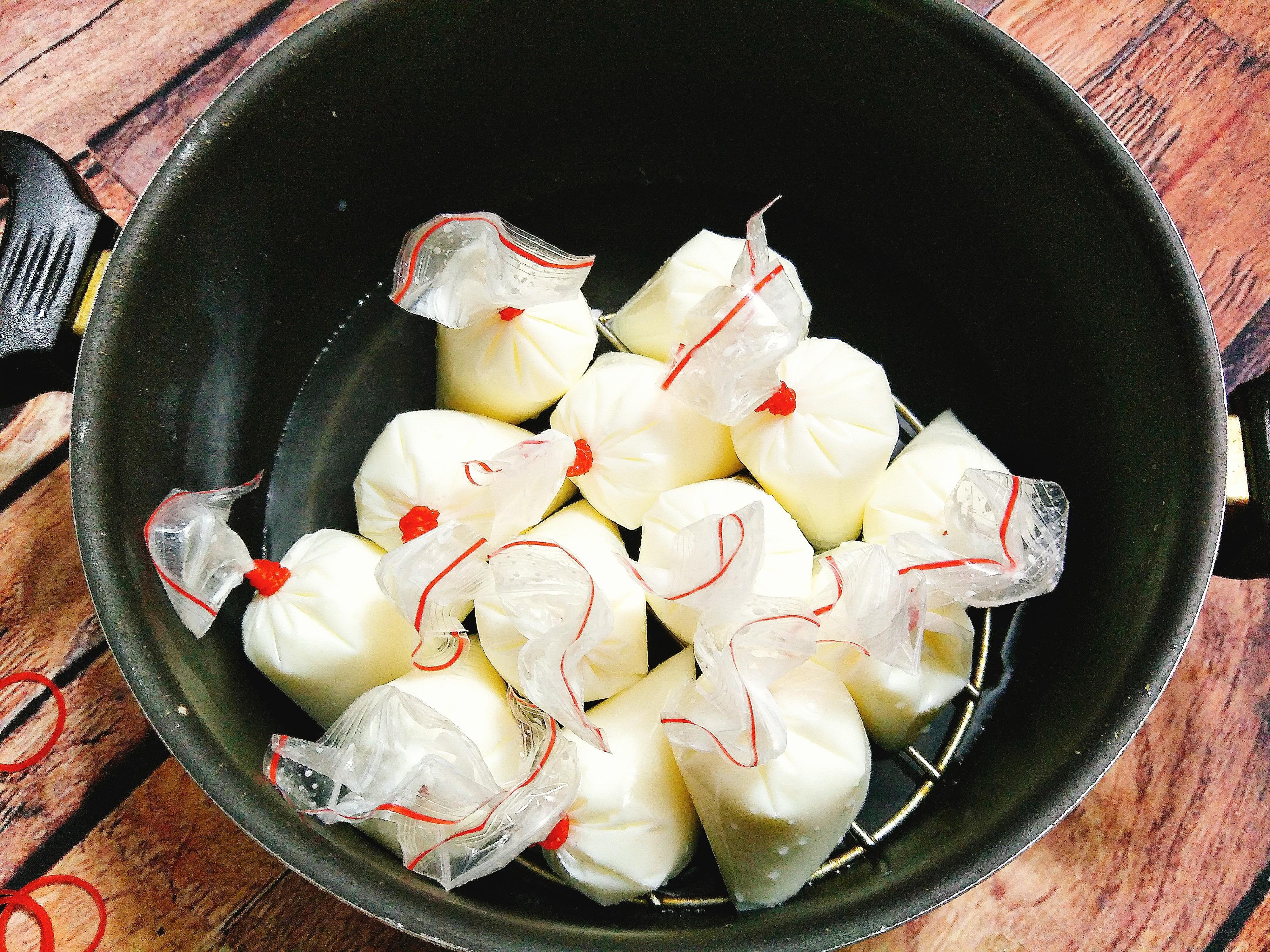 Cach lam sua chua tui anh 5