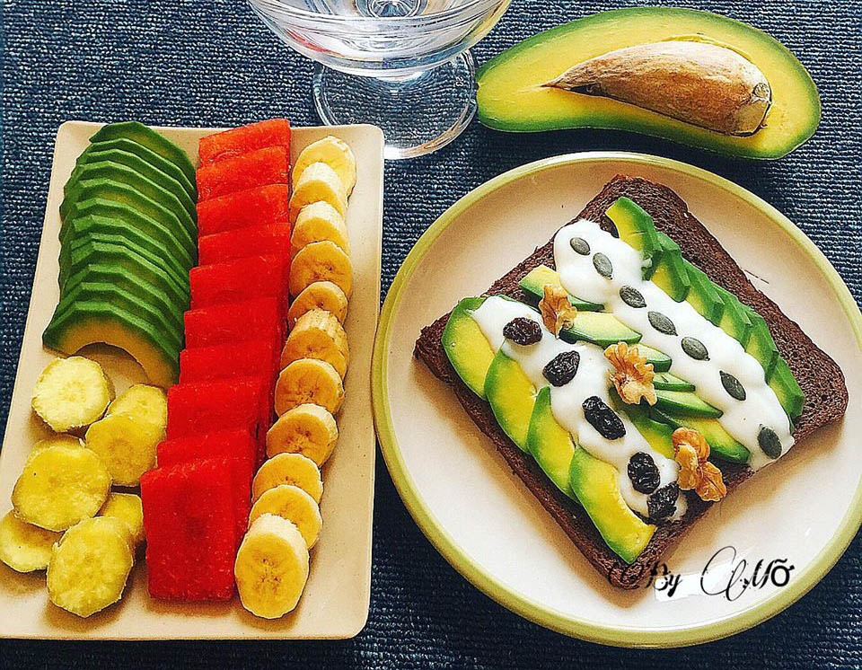 Sandwich banh mi den don gian, su lua chon cho ngay he nong buc hinh anh