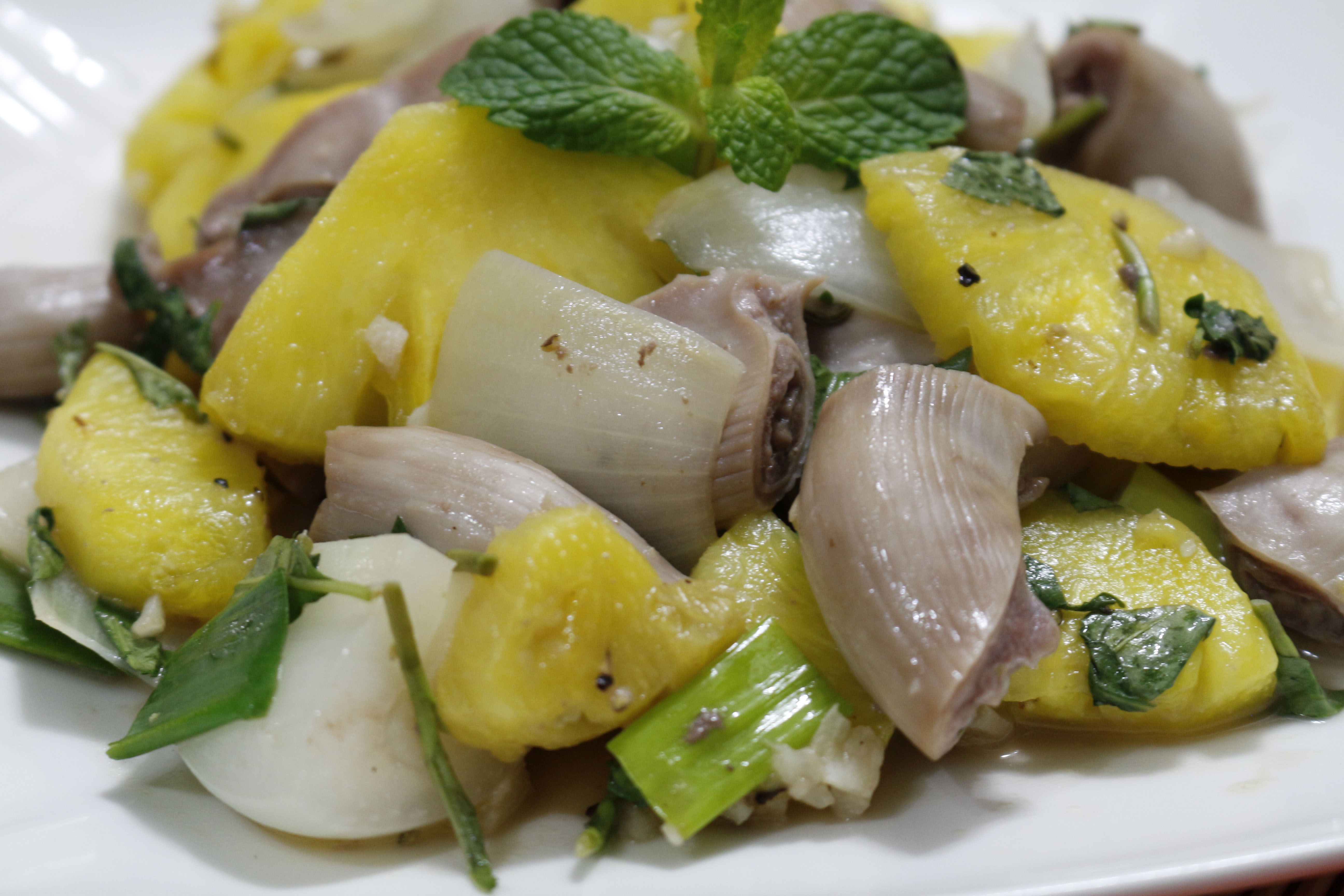 Toi nay an gi: Trang lon xao dua hinh anh