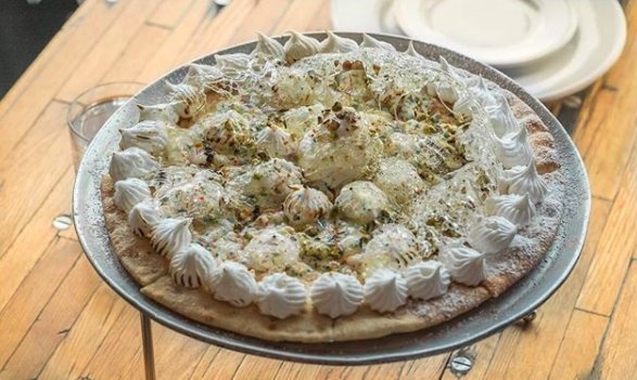 Pizza 'boc chay' doc dao cho thuc khach hinh anh