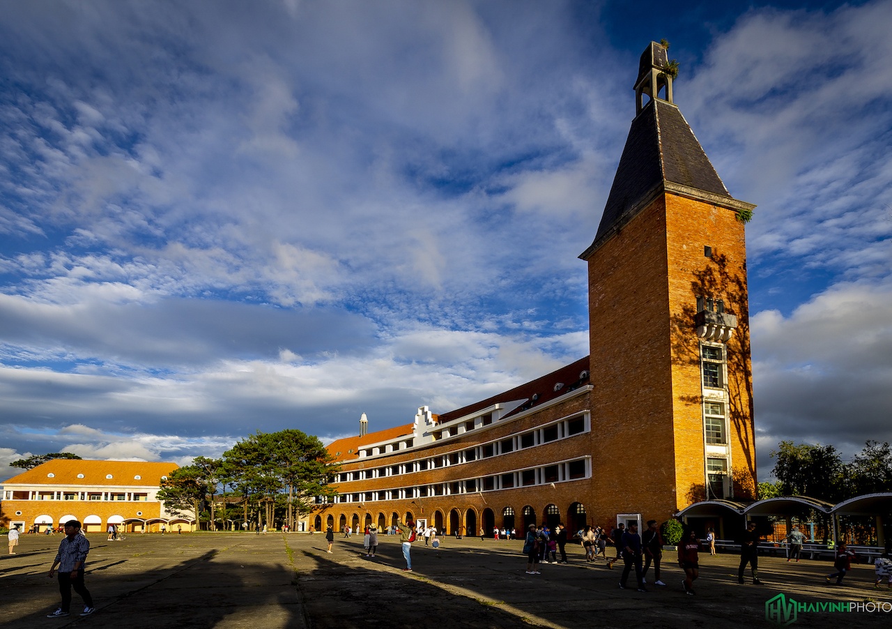 Ve dep day bi an cua truong Cao dang Su pham Da Lat hinh anh