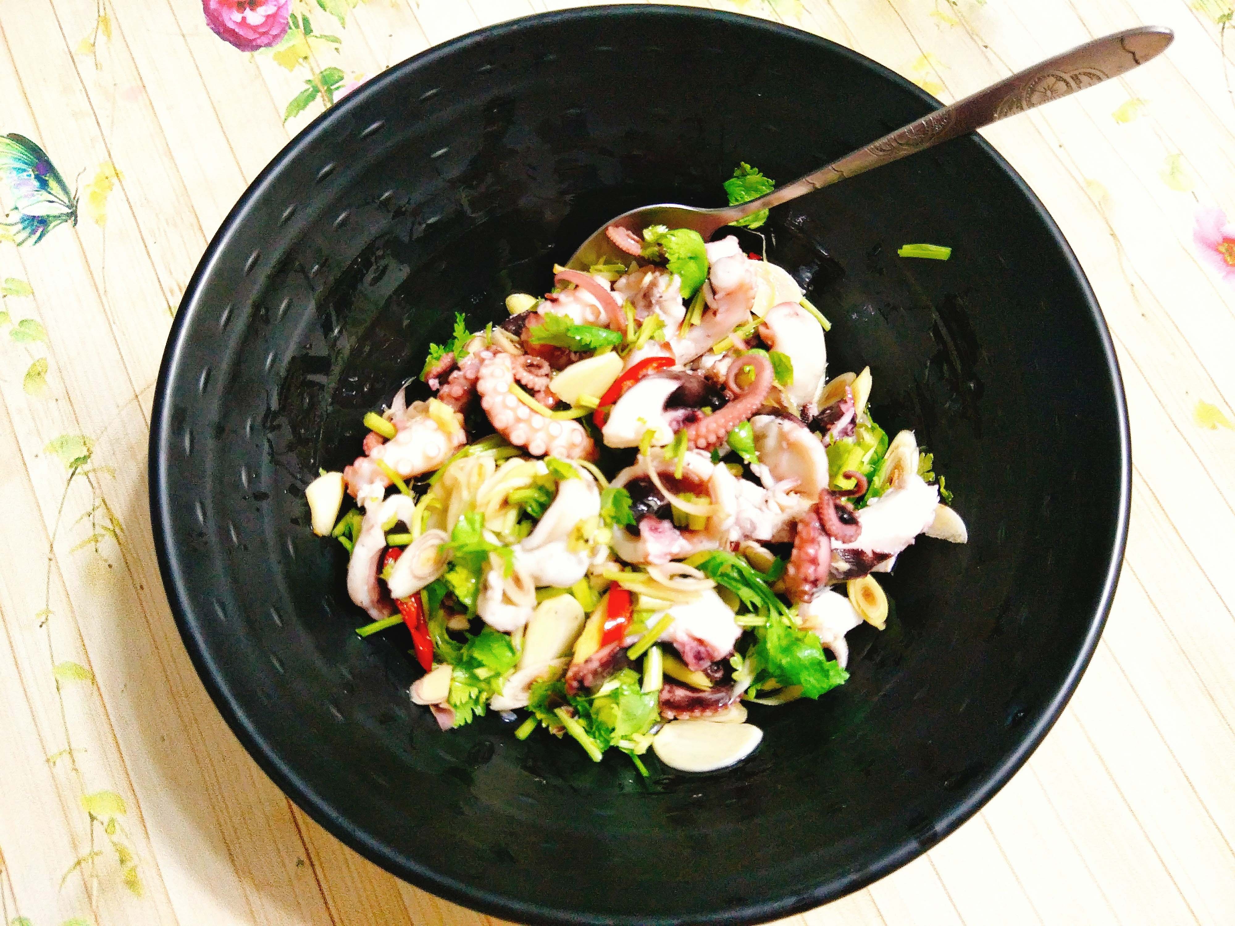 Goi bach tuoc chua cay anh 7