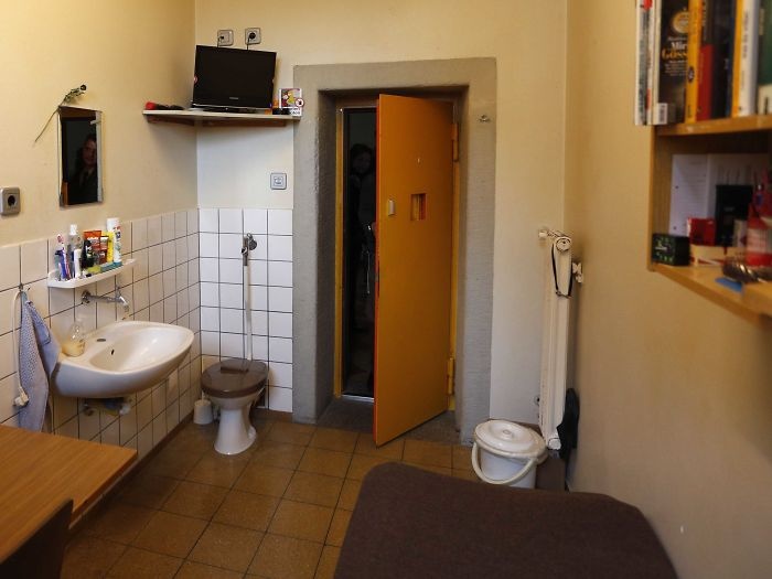 Nha tu tren khap the gioi anh 8