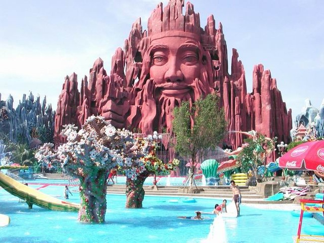 Suoi Tien - cong vien chu de Phat giao gay an tuong the gioi hinh anh