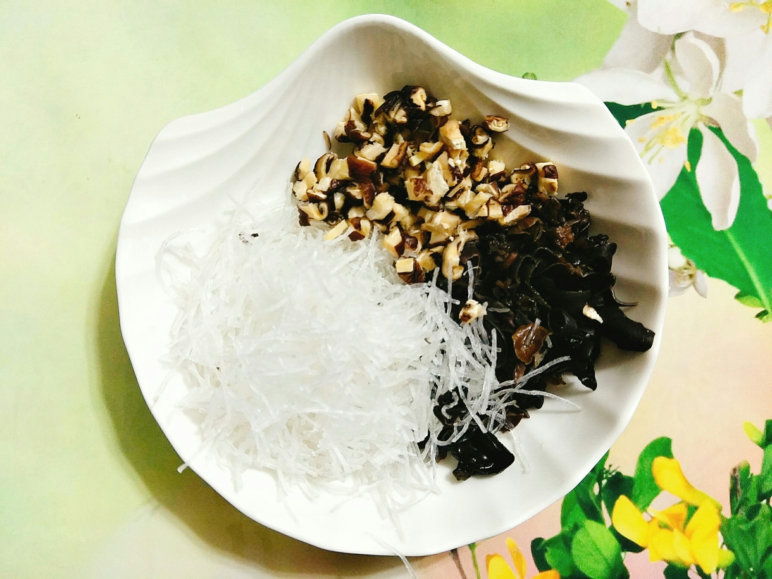 Cách làm chả nem rán ảnh 2 Cach lam cha nem ran anh 2