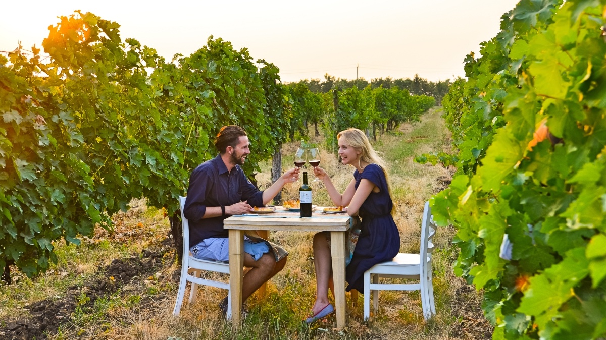 Ham ruou lon nhat the gioi anh 9