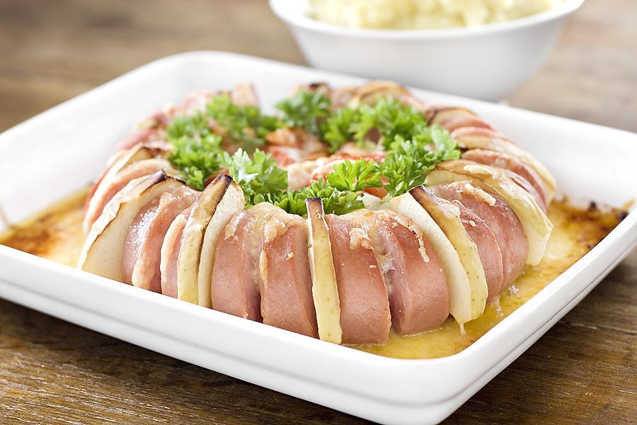 Xuc xich cua cac nuoc khac nhau nhu the nao? anh 1