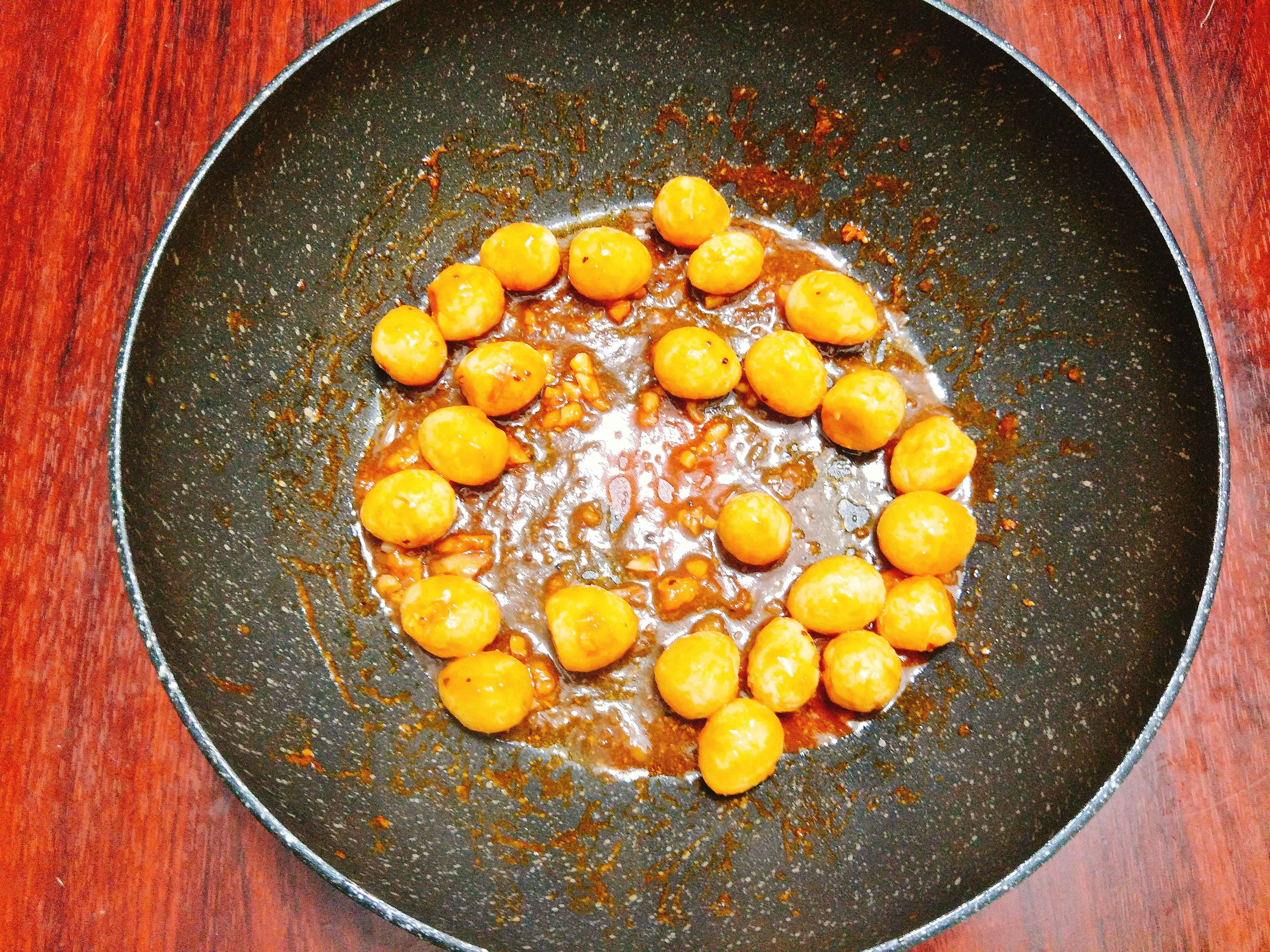 Trung cut sot chua ngot anh 6