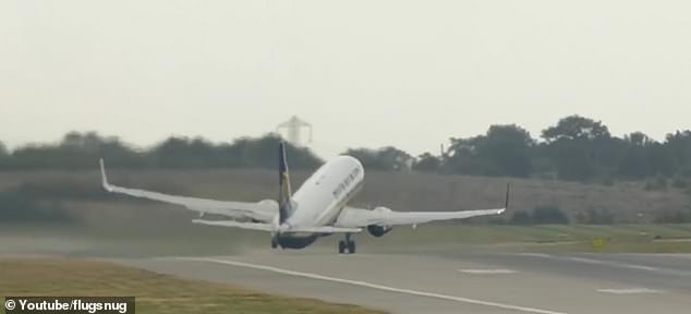 Gio thoi bay may bay cat canh anh 1