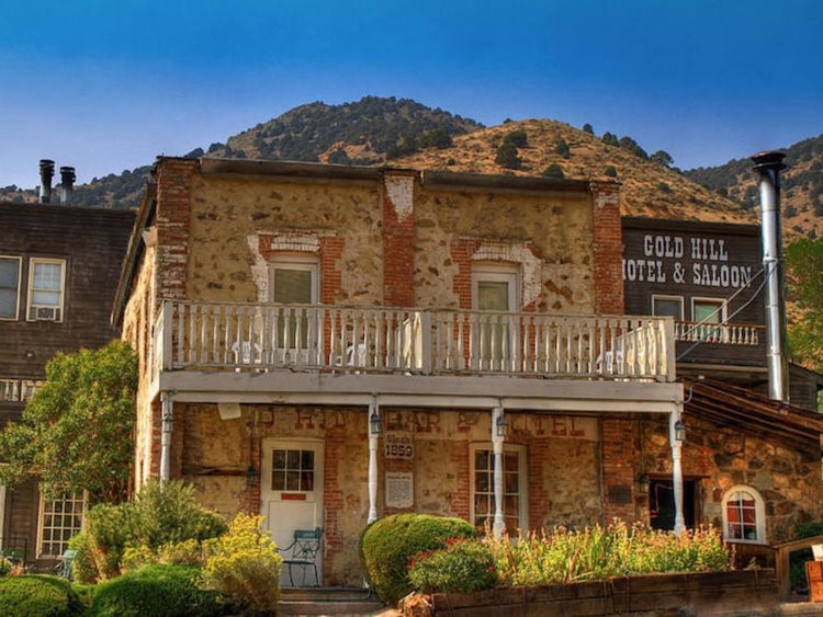 Nhung ngoi nha ma am hut du khach anh 13