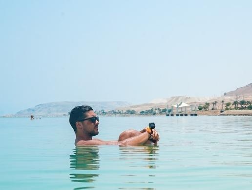 Nhung sai lam de doi cua chang trai chu du 30 quoc gia hinh anh