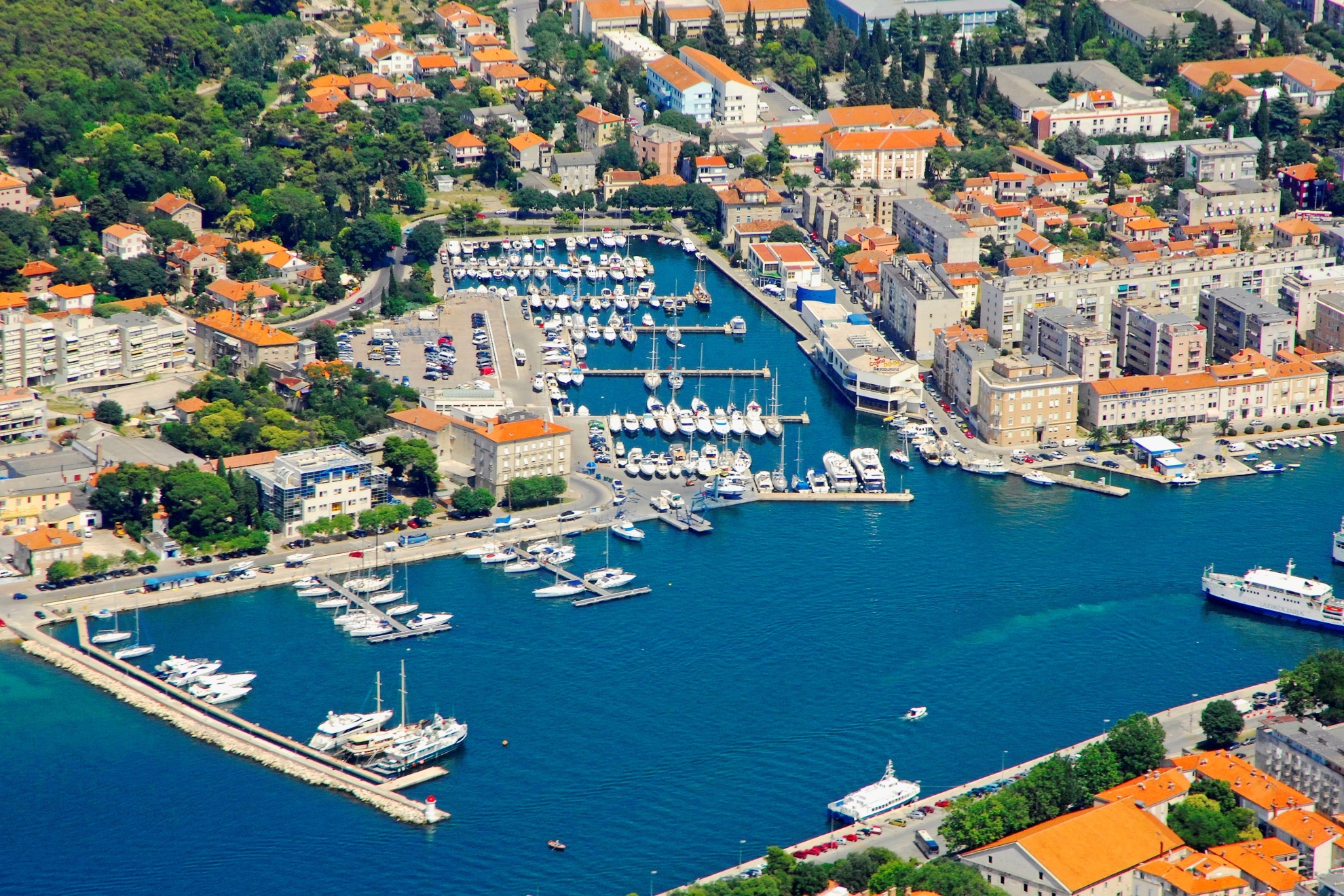 10 thanh pho du lich hap dan anh 9