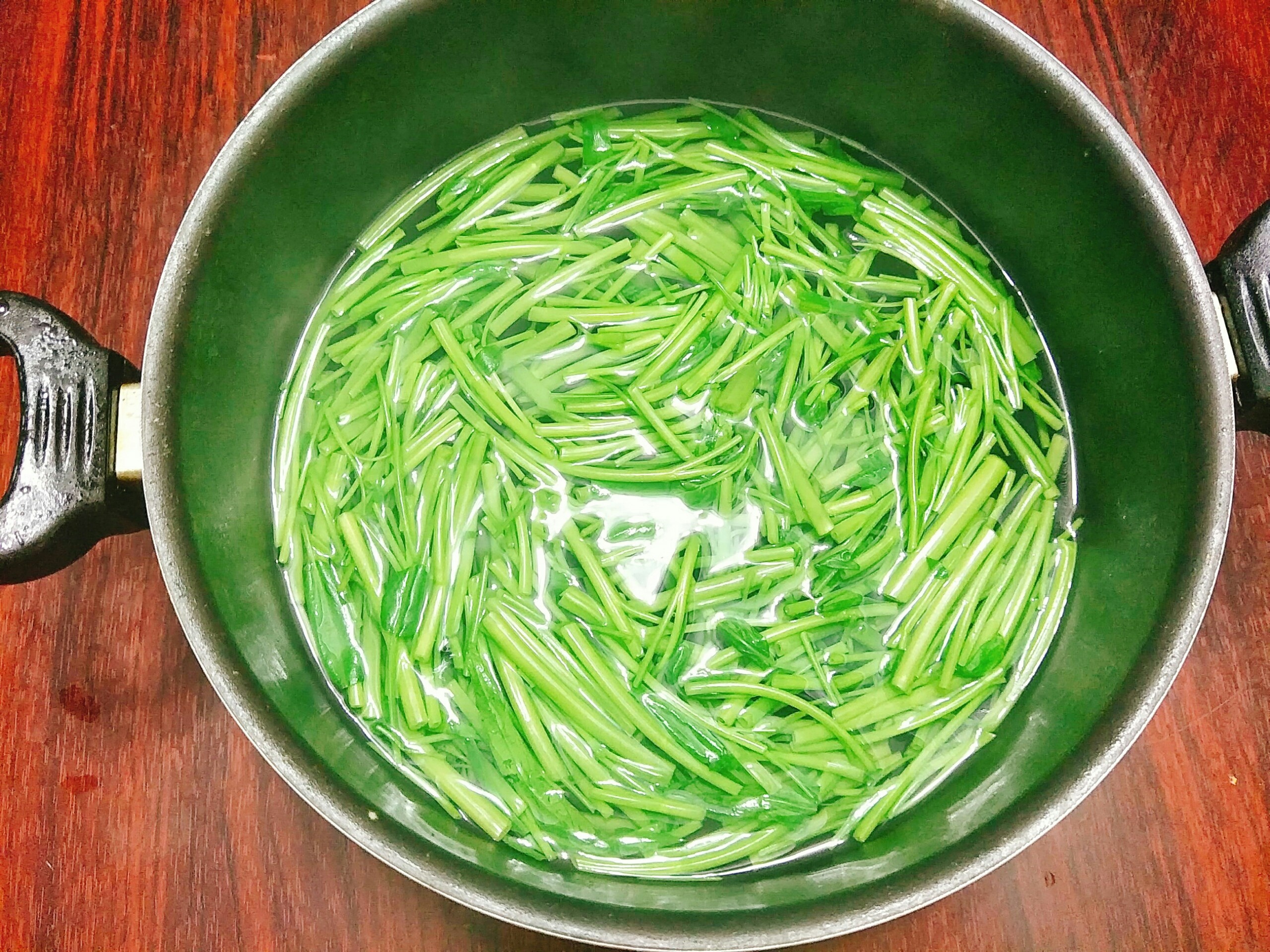 Rau muong ngam chua ngot anh 5