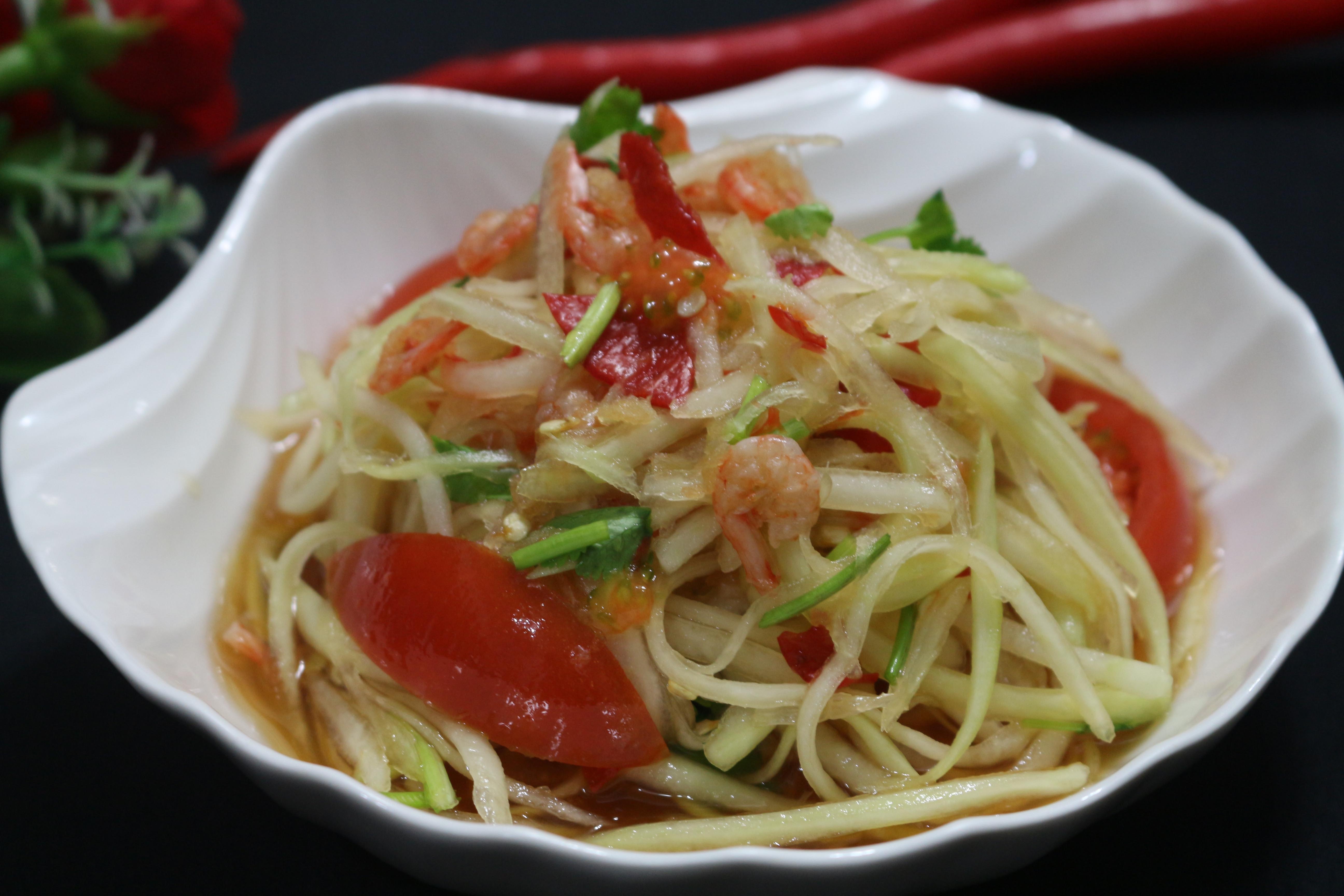 Toi nay an gi: Goi du du kieu Thai nang cao chat luong bua com hinh anh