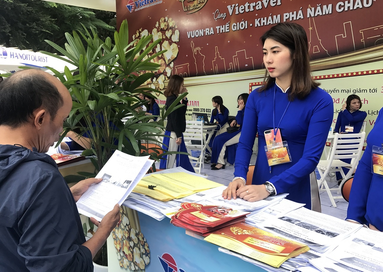 Ngay hoi khuyen mai du lich 2018 anh 2