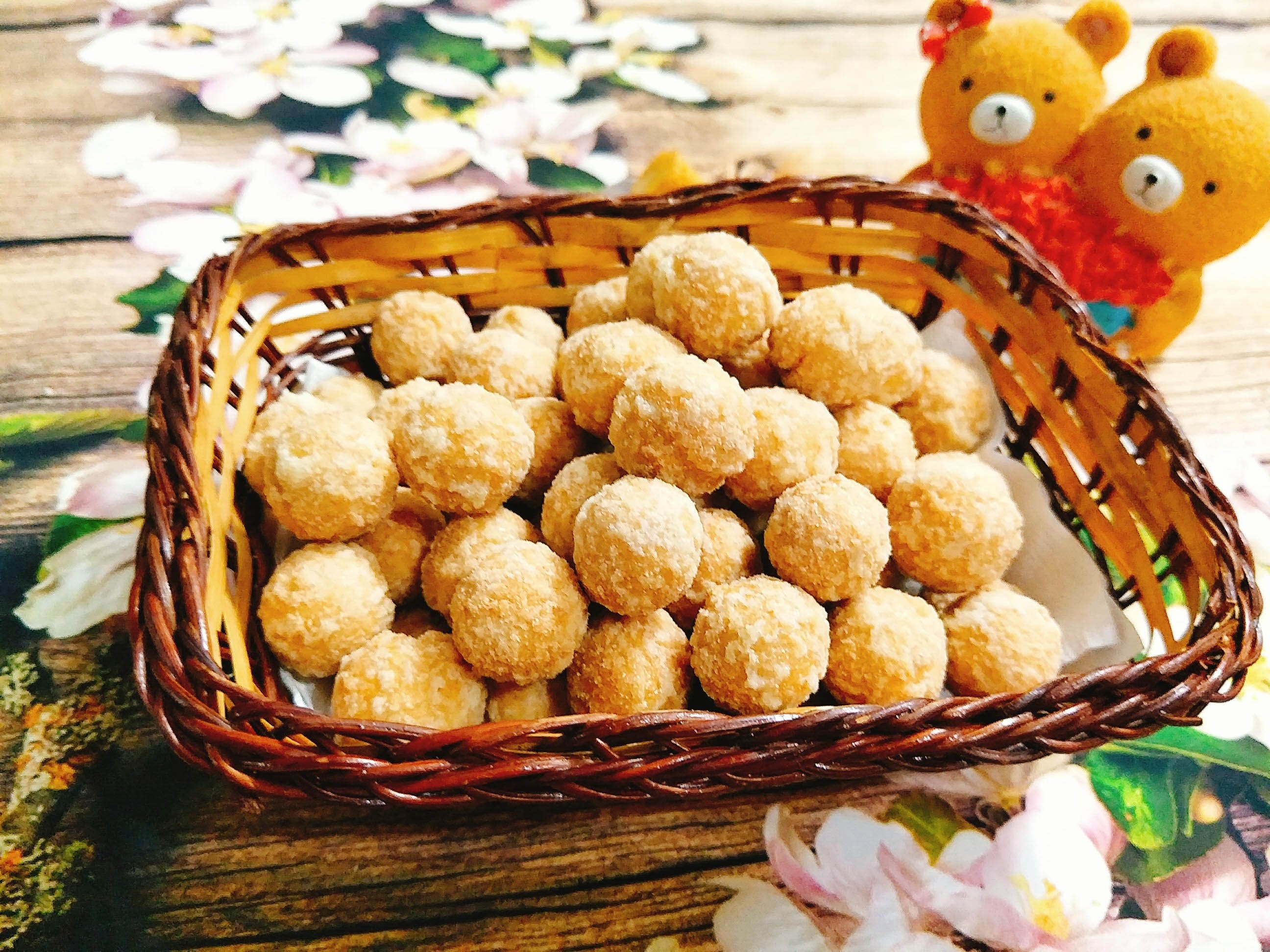 Tu lam banh nhan - dac san noi tieng cua Nam Dinh hinh anh