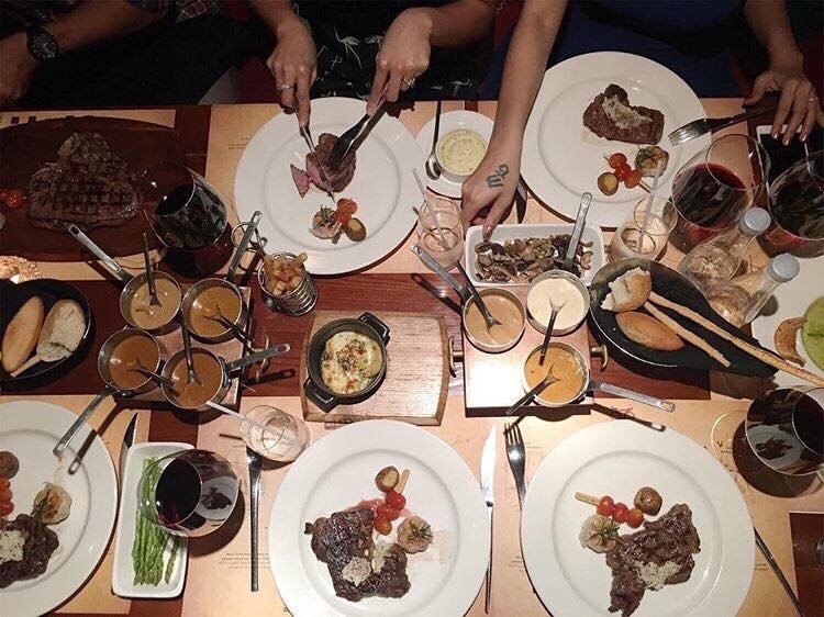 Nha hang phong cach Au o Ha Noi anh 16