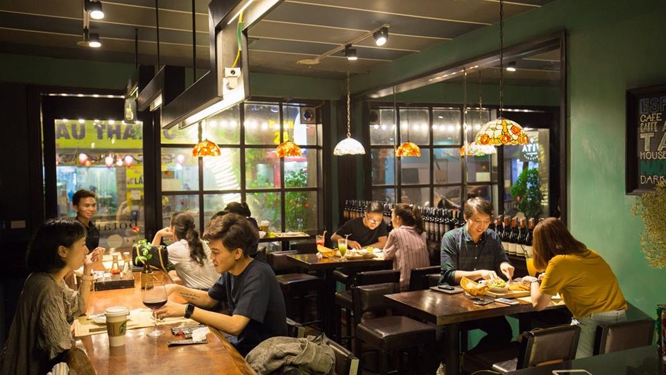 Nha hang phong cach Au o Ha Noi anh 7